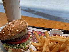 -The Habit Burger Grill 哈比特汉堡(复兴soho店)