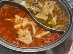 -阿瓦山寨·湘菜现炒·剁椒鱼头王(咸阳总店)