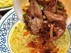 -李与白包子铺(桐梓林店)