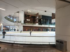 -冰纷万象滑冰场(深圳万象城店)