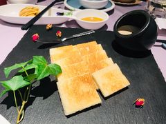 鹅肝酱面包-梧桐北京烤鸭·铜锅涮肉(海岸城店)