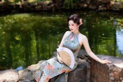 -一揽芳华汉服旗袍体验馆(拙政园店)