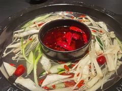 -老酉火锅(阳明古镇店)