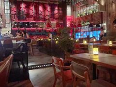-FOUR PLAY BAR