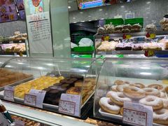 面包甜点陈列柜-闻酥园(水碾河路店)