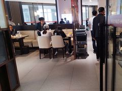 -煲王粤菜餐厅(中侨中心店)