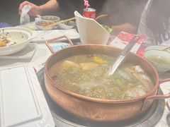 -牛村来人潮汕牛肉火锅(西单店)