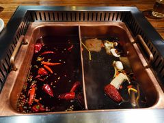-老牌坊云南鱼豆花火锅(嵩山店)