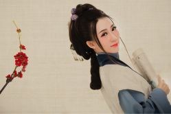 点击看大图 -九月鹰飞汉服摄影工作室