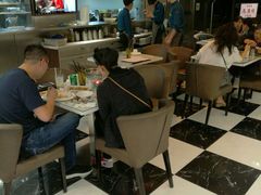 -新大咀港式茶餐厅(宝山万达店)