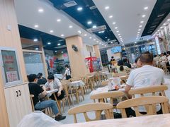 大堂-江城燕子大排档(江汉路步行街店)