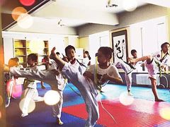 iphone_upload_pic-正道拳击·跆拳道馆(青少年活动中心)