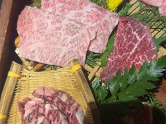 -山川小町·极番烧肉(新地假日广场店)