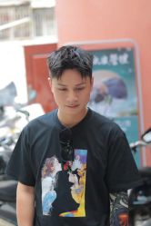 -一家只做男发烫染的店