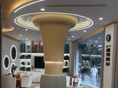 -皓齿连锁·雅贝健口腔·种植·矫正中心(虹口曲阳路店)