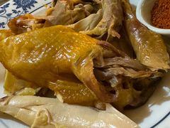 -头上红煨盐鸡·非遗院子餐厅