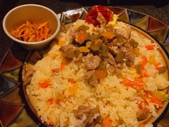 金桃手抓饭-丝路金桃·新疆菜(徐汇店)