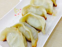 -珊珊小笼馆(仙霞路店)