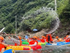 -安吉龙王山峡谷漂流