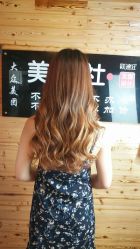 -镁连社·美联社