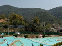 -十万大山布透温泉