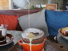 -ROAST coffee & eatery