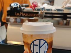 -Be Lived Cafe比例咖啡(摩天轮店)