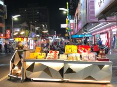 -六合夜市
