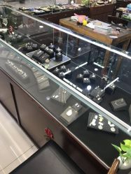 -灵彩珠宝(朗香街店)