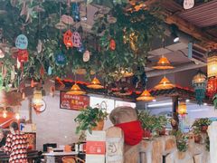 大堂-东巴婆婆云南鱼豆花火锅(大东门店)