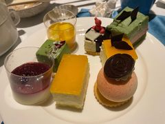 -广州万富希尔顿酒店·感趣自助餐厅·金秋蟹宴生蚝海鲜刺身