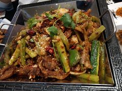 糯香排骨+鸭掌-渝蛙馆(新百店)