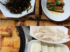 -三里屯土灶炖公鸡地锅鸡(江东店)