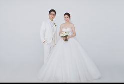 点击看大图 -挪娅婚纱摄影皇家会所