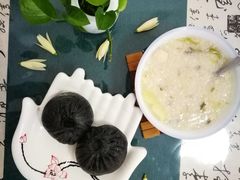 -李与白包子铺(桐梓林店)