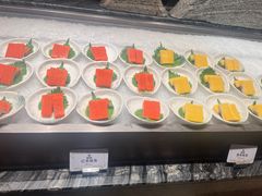 -雍容荟活帝王蟹活龙虾自助(苏宁旗舰店)