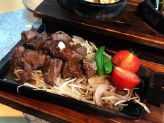 -穹六人间 people 6(岳阳路店)