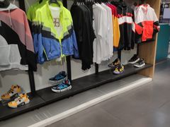 -李宁(大商新玛特店)