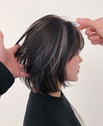 -诗悦发型SALON·圣罗兰店