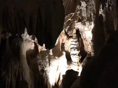 -波斯托伊纳溶洞