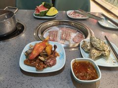 -金滏山·烤肉海鲜火锅自助(襄阳万达店)