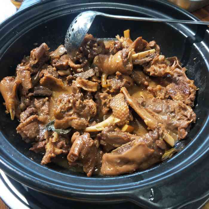 泰农秘制鹅煲(海螺一路店)-"地址在三亚的海螺路,距离千古情旅游景点