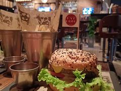 -FAT COW(虹梅路店)