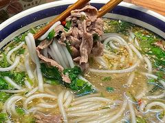 -云阿蛮云南生烫牛肉米线(奉贤路店)