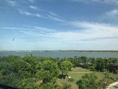 -上海滴水湖皇冠假日酒店