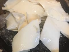 -老牌坊云南鱼豆花火锅(爱建店)