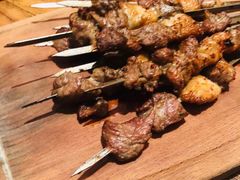 传统羊肉串-阿里家·新疆烤肉酒場 by MIG