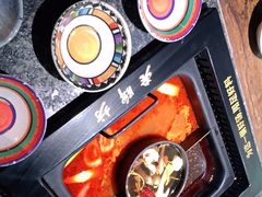 -老牌坊云南鱼豆花火锅(哈西万达店)