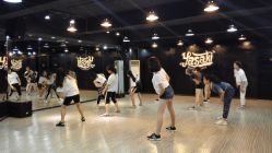 -YASAKI国际舞蹈中心