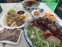 -伊穆祥牛肉面总店·清真